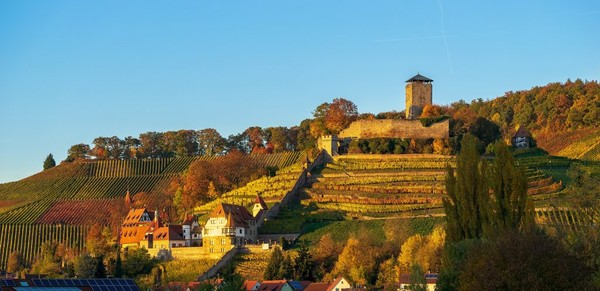Beilstein_Wuerttemberg_-_Burg_Hohenbeilstein_und_Unteres_Schloss_an_einem_Oktoberabend-1024x496.jpg
				