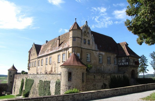 Burg-Stettenfels_Untergruppenbach-1-scaled-e1639487111137-1024x670.jpg
				
